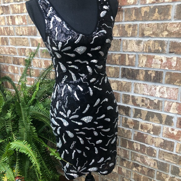 GIANNI BINI RAZZLE DAZZLE DRESS - Picture 2 of 8